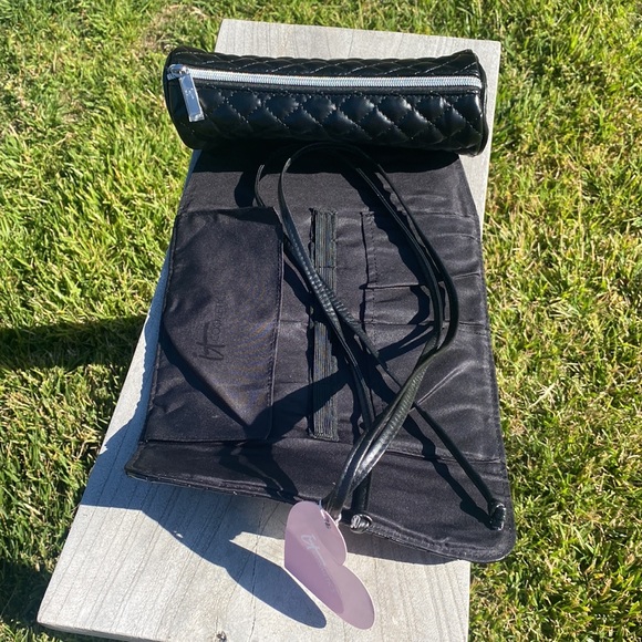 Cosmetic roll up  ✨NWT ✨ - Picture 6 of 10